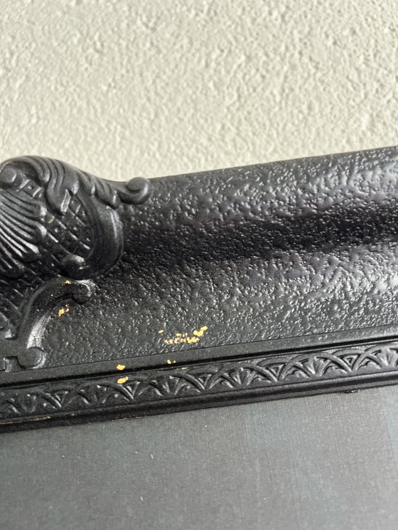 Image 1 of Retrato de dama negra en marco de pasador