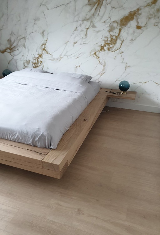 Solid oak bed 180x200