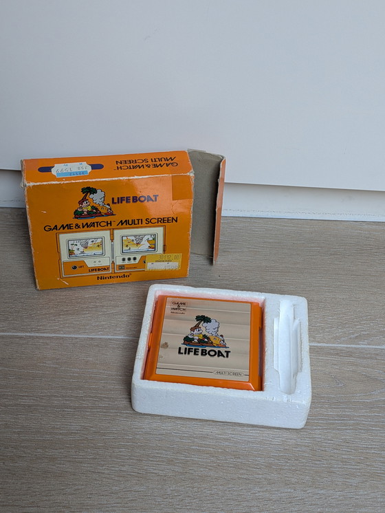 Image 1 of Vintage Nintendo Game & Watch ‘Lifeboat’ – Multi Screen – 1983 – with original box