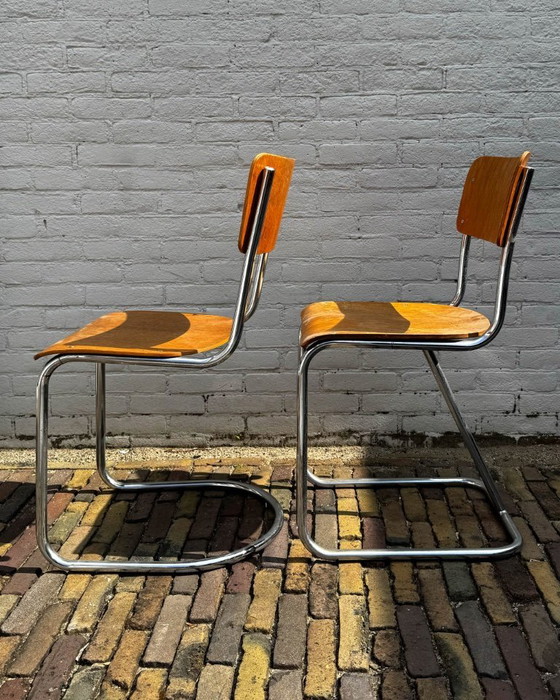 Image 1 of 2 sedie con struttura tubolare dal design vintage