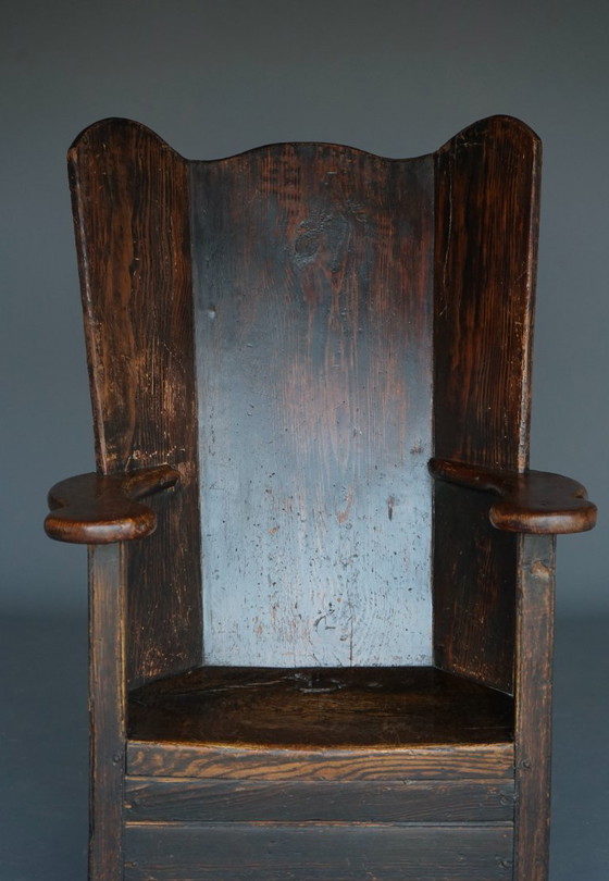 Image 1 of Chaise d'agneau ancienne en pin gallois, datant des années 1820