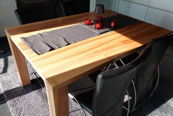 Image 1 of Dining area solid walnut with 4 Zumsteg chairs