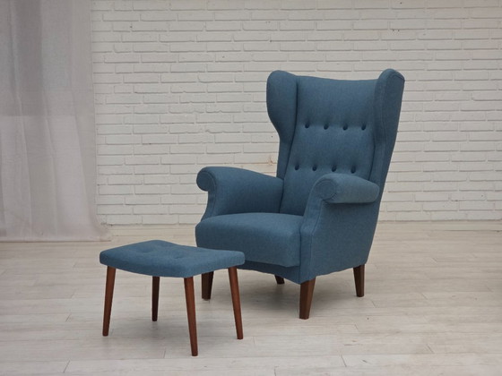 Image 1 of Años 60, diseño danés de Fritz Hansen, sillón retapizado con taburete, modelo 8023.