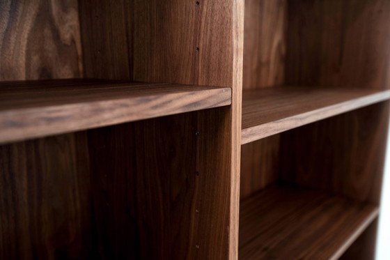 Image 1 of Librería alta de nogal - R07