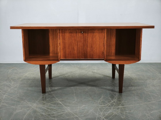 Image 1 of Bureau de Direction Moderne en Teck, Danemark, J. Svenstrup pour A.P. Møbler, 1960s