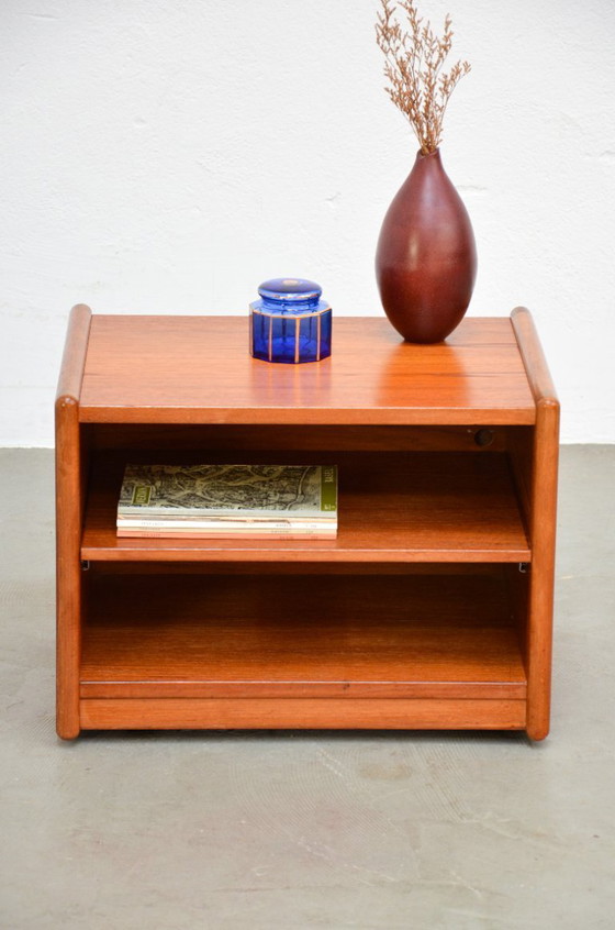 Image 1 of Tavolino audio vintage in teak, tavolino HiFi, tavolino laterale con ruote, anni '70