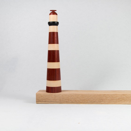 Image 1 of Faros únicos de madera maciza hechos a mano