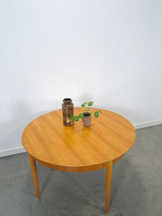 Image 1 of Tavolo da pranzo rotondo estensibile Lübke Design