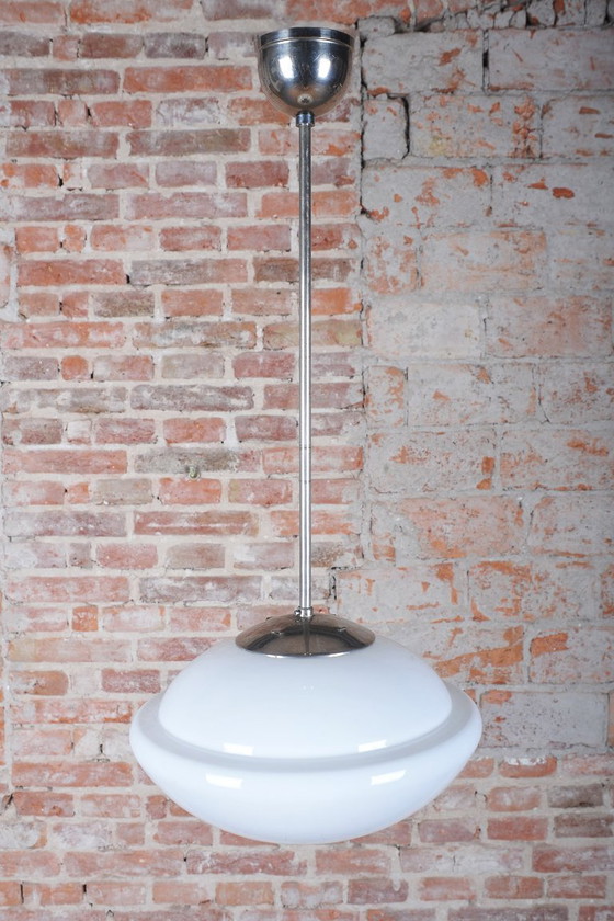 Lampadario Art Déco restaurato, di Napako, modello 4121, in cromo e vetro, di fabbricazione ceca, anni '30. (photo 5 of 8)