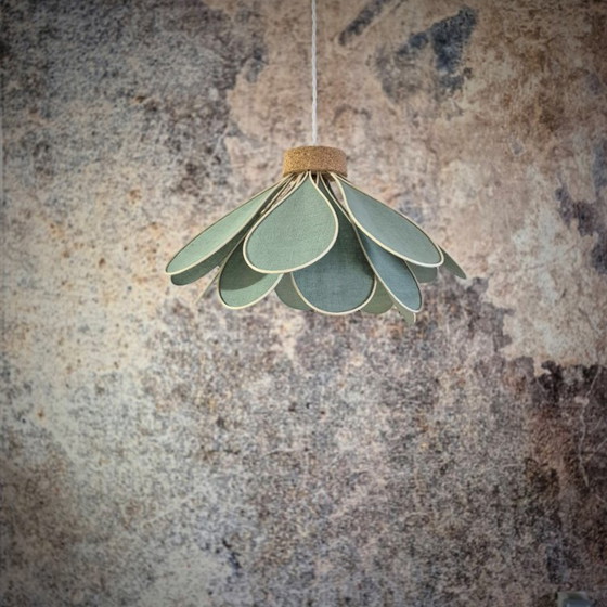 Image 1 of Hanging flower, Iris model, 16 petals in rattan and fabric (customizable shade)