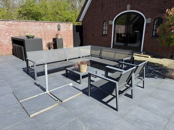 Image 1 of Conjunto de salón hoekbank con twee stoelen y tafel kees smit 