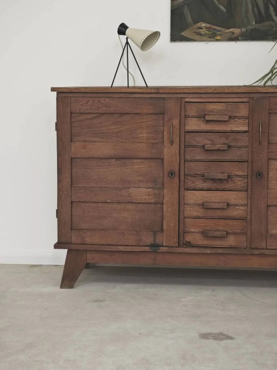 Buffet en chêne de René Gabriel, période de reconstruction 1950. – Armoires de rangement, Wood, Design (photo 15 of 30)