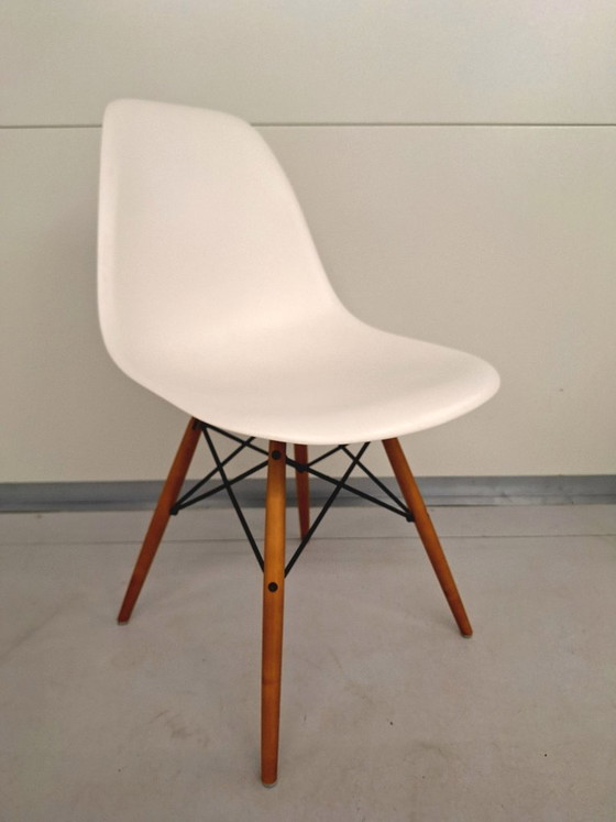 Image 1 of Set of 4 authentic Vitra Eames DSW dining chairs (2012)