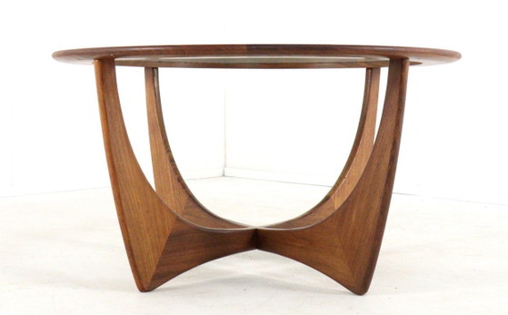Image 1 of Tavolino rotondo G-Plan Astro con piano in vetro vintage a soffietto