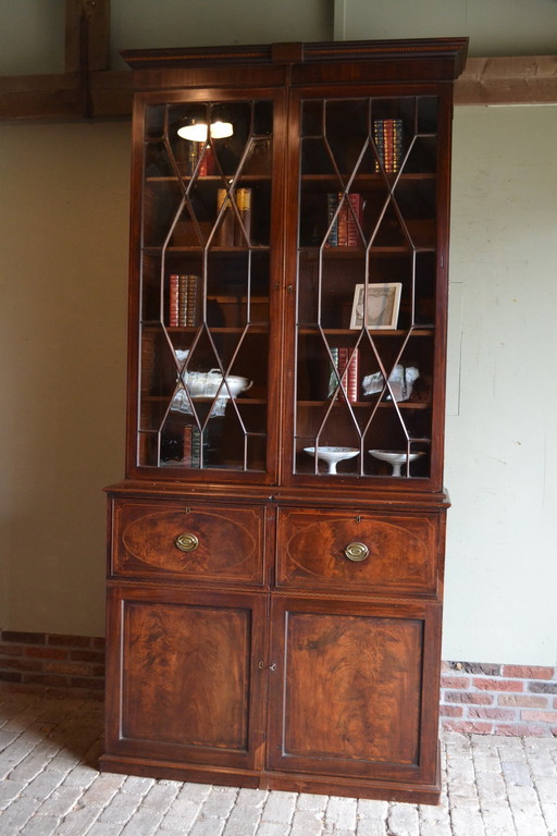 Bibliothèque vintage en bois d'acajou