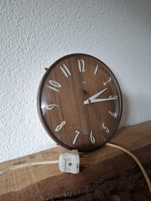 Retro wall clock