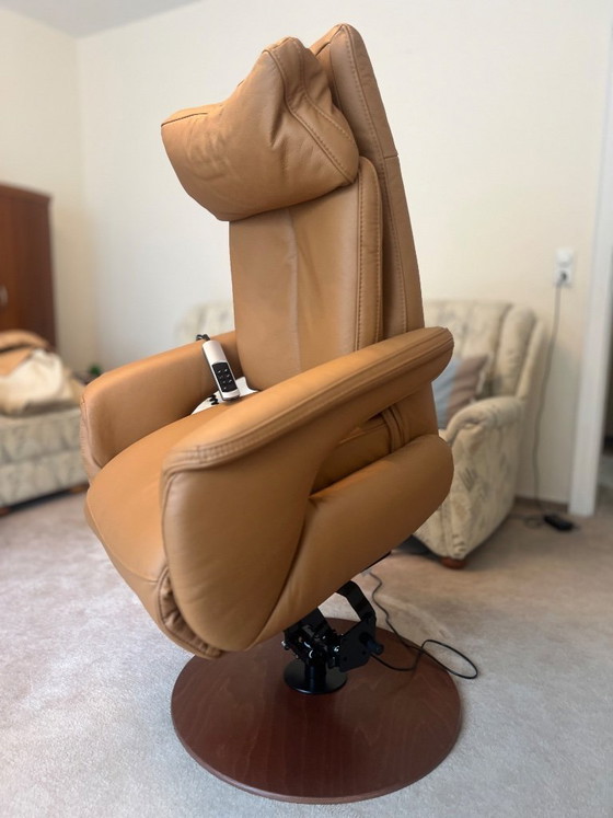 Image 1 of Orthopedische fauteuil, relaxfunctie, tillift, hartslagbalans, catalogusprijs €4799