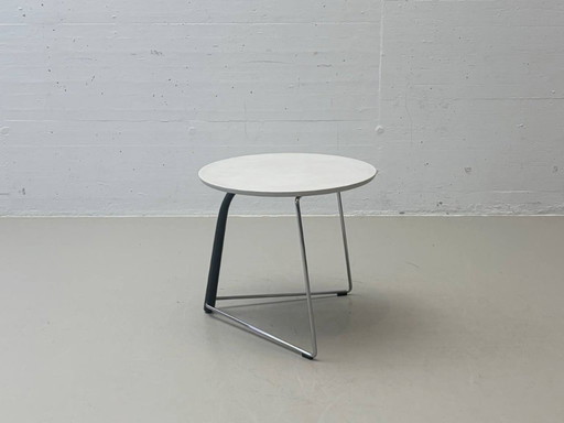 Thonet S 325 bijzettafel van Wulf Schneider & Ulrich Böhme, jaren 80