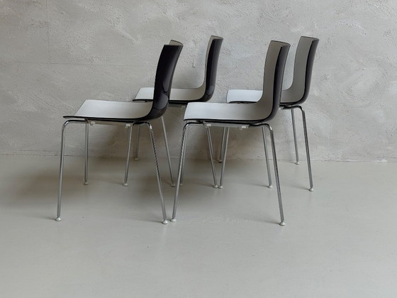 Image 1 of 4 x Design Chair Arper Catifa | White | Stack | Made in Italy