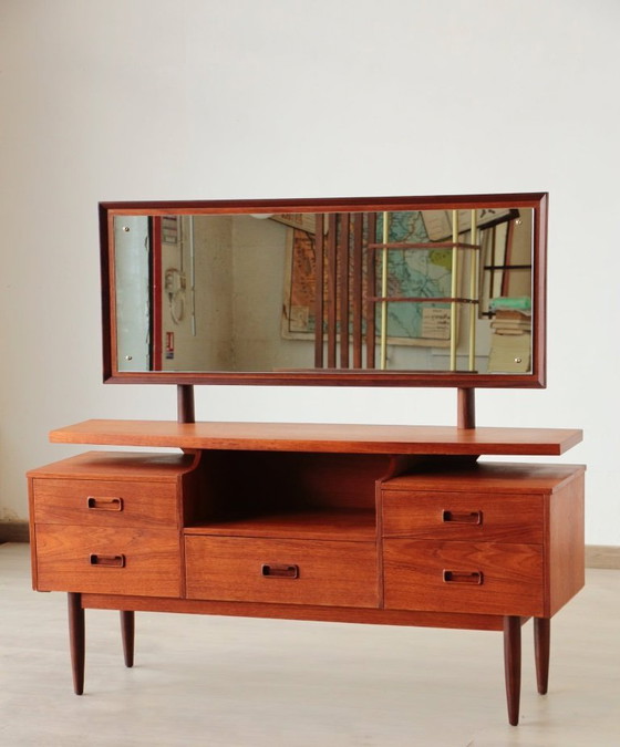 Image 1 of Toletta inglese vintage degli anni '60 – Design di metà secolo