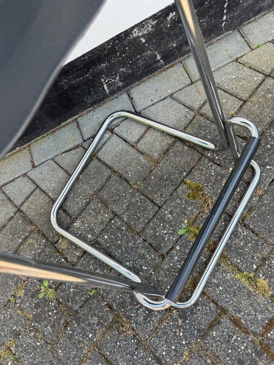 Image 1 of Sgabello Bauhaus in acciaio tubolare