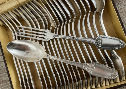 23-delige verzilverde bestekset van Boulenger, voorzien van keurmerk.