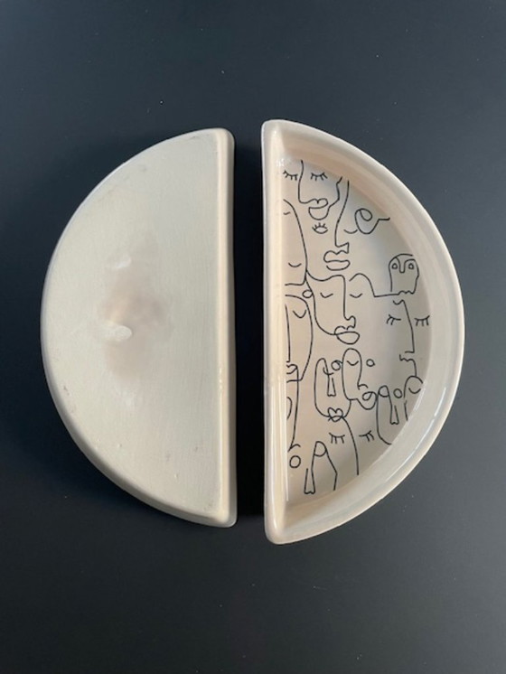 Image 1 of Artistieke set halve bordjes lijntekening