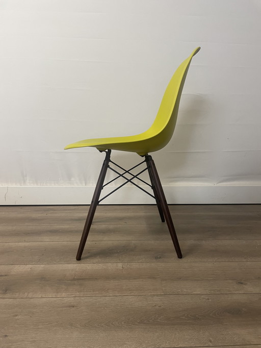 Vitra Eames DSW Dining Chair