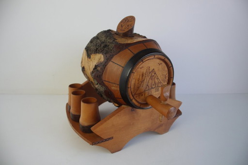 Tonneau et gobelets en bois sculptés à la main vintage, années 1950.