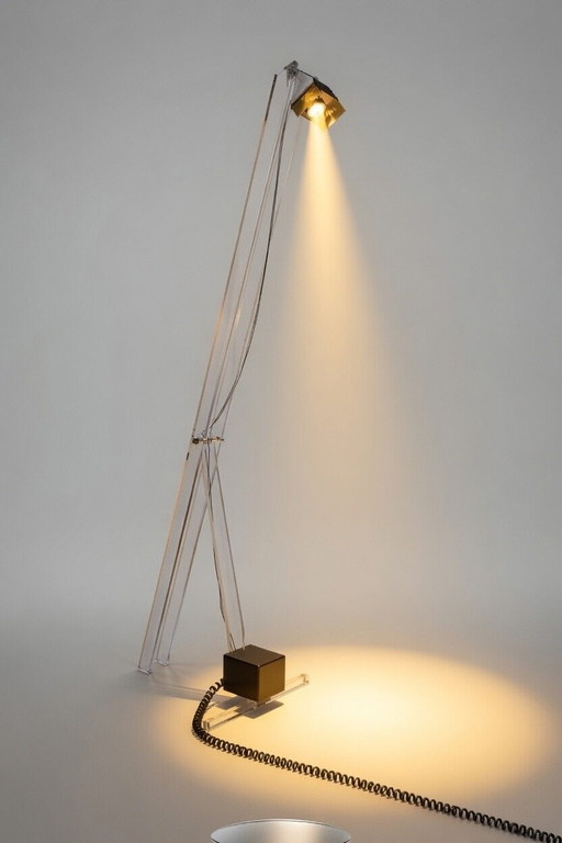 Rara lampada da terra in Lucite dei primi anni '60, "Design da studio".