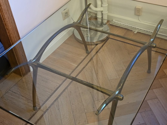 Kouloufi salontafel | Mid-century gepolijst messing en dik glas – Brass (photo 3 of 8)