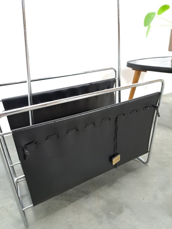 Image 1 of Design Voss jaren 70 leren tijdschriftenrek met chroom