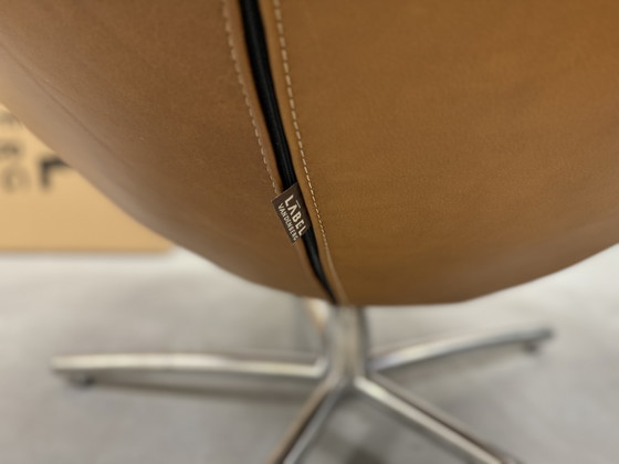 Image 1 of Label Vandenberg Hidde Draaifauteuil met poef Bovino naturel leer 