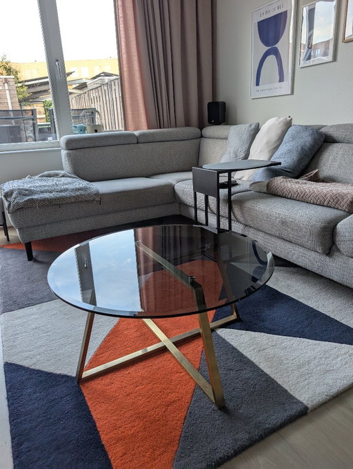 MADE.com | Table basse Haku Verre fumé et laiton