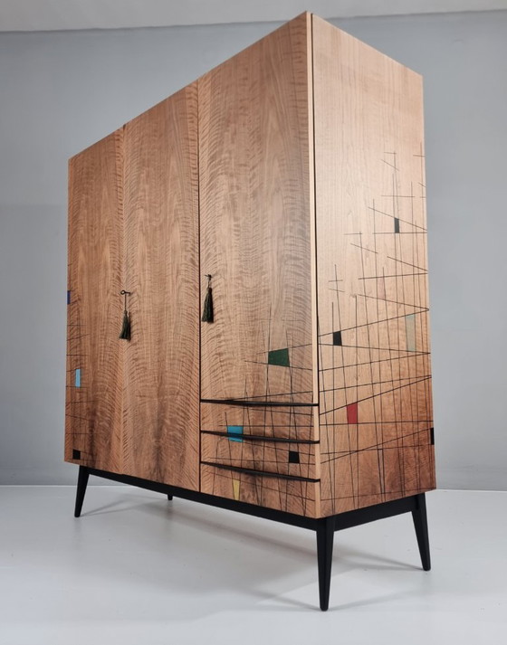 Image 1 of Armadio vintage in noce, anni '70