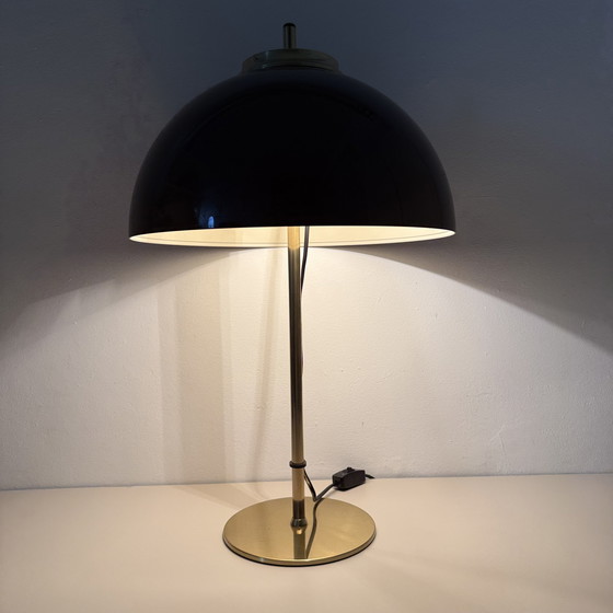 Image 1 of Lampada da tavolo vintage a fungo con base in metallo dorato , anni '70