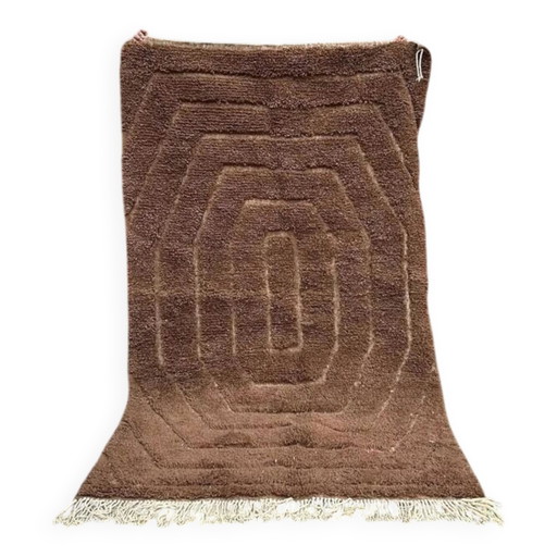 Traditional brown wool rug 250cm x 150cm