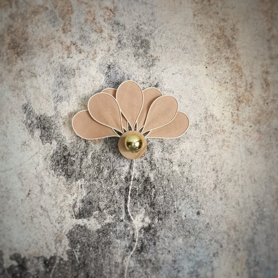 Image 1 of Art Deco wall light, 7 petals in rattan and fabric (customizable shade)