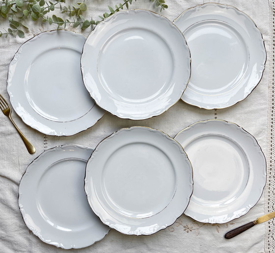 Image 1 of 6 piatti vintage in porcellana bianca e oro + 6 piccoli piatti floreali spaiati