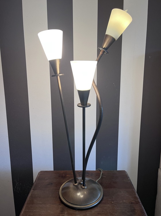 Stunning Large Vintage Brass Mid-Century 3-Arm Table Lamp (1950s/1960s) – Glass (photo 4 of 9)