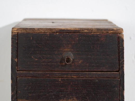 Antique small lacquered Japanese chest with two drawers – Japan, circa 1910 – Chest of drawers, Iron (photo 26 of 40)