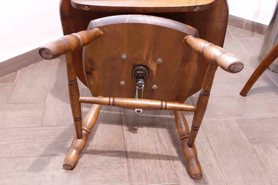 Image 1 of Juego de dos sillones de madera con mecanismo de retorno automático