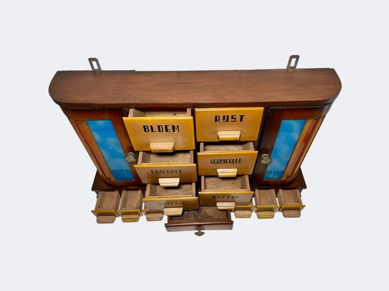Image 1 of Art Deco keukenkastje met lades voor kruiden - Antiek geschilderd glas en hout, wanddecoratie voor kruiden.