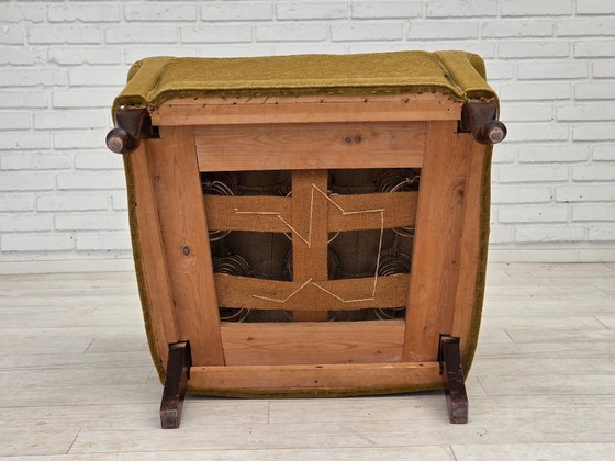 Image 1 of Fauteuil relax danois des années 1950, laine d'ameublement vert clair, bois de chêne.