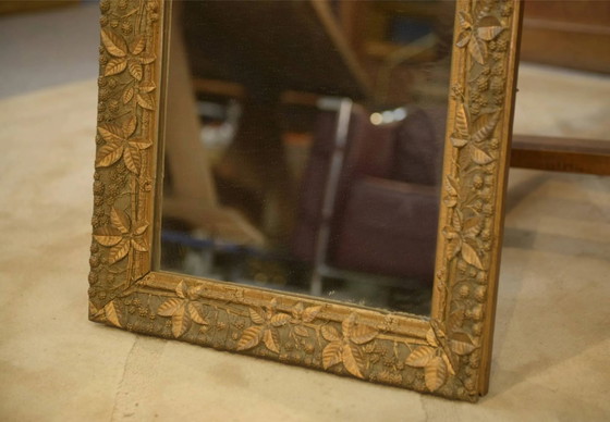 19th-century mirror in wood and stucco with floral decoration. (photo 3 of 7)
