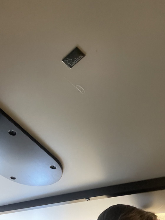 Image 1 of Leolux Toveri Dining tafel keraniek