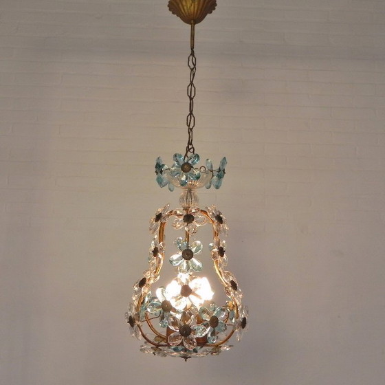 Image 1 of Hanglamp versierd met 42 bloemen in blauw en helder kristal, Maison Bagues stijl, jaren 30
