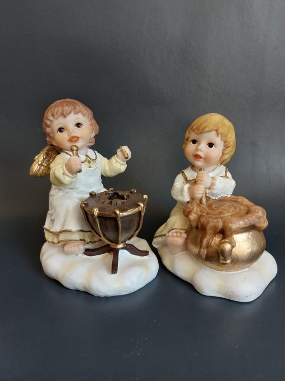 Image 1 of Figurines Seneca en polystone fabriquées à la main