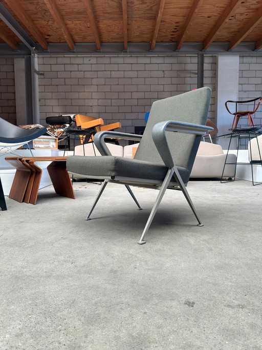 Ahrend Repose fauteuil by Friso Kramer