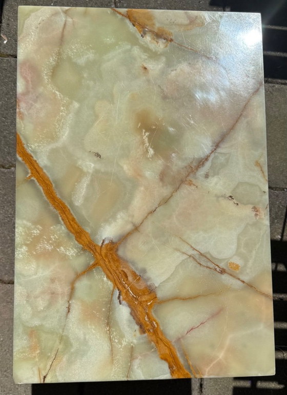 Image 1 of Tavolino laterale in marmo onice verde con base cromata
